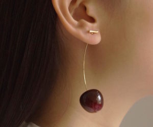 Češnje jagode kozmetika moda beautyfull blog gabi-label uhani