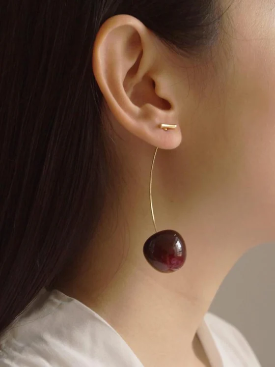 Rdeča sreča: češnje in jagode v lepoti in modi