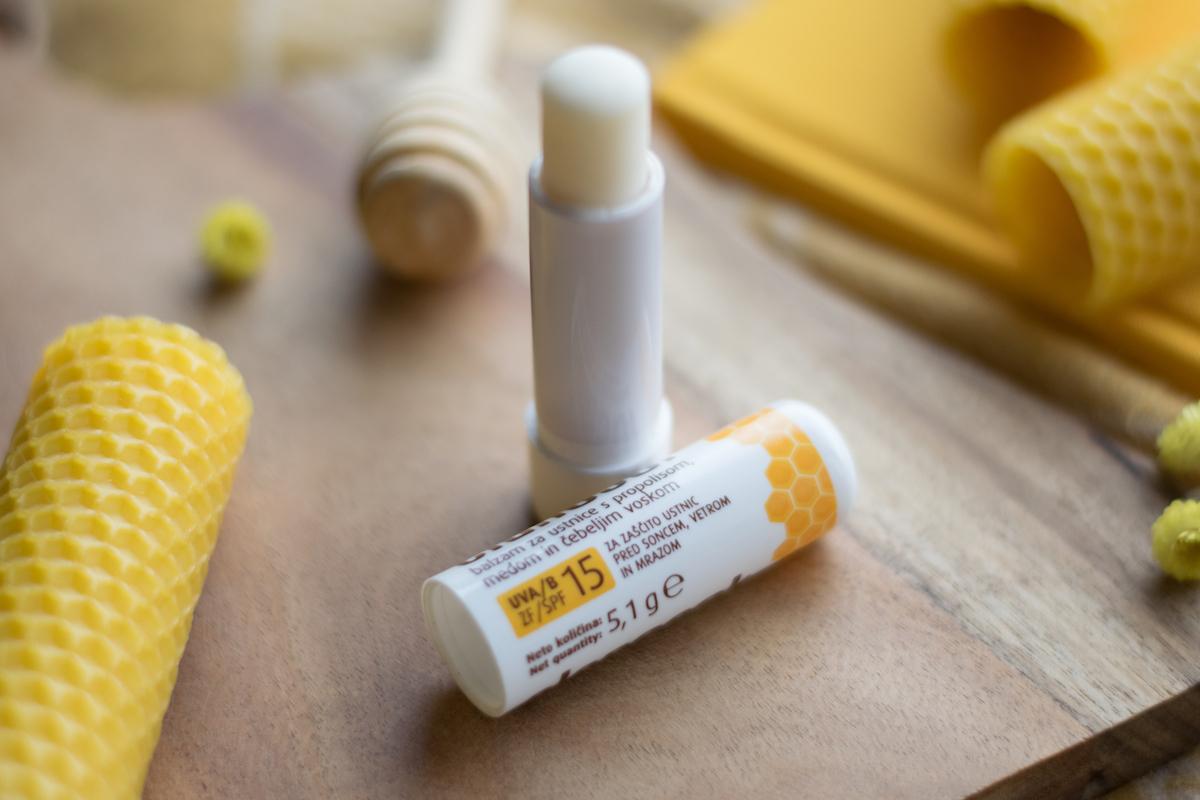  Medex Elanosol balzam za ustnice z medom čebelji vosek propolis Beautyfull Blog 