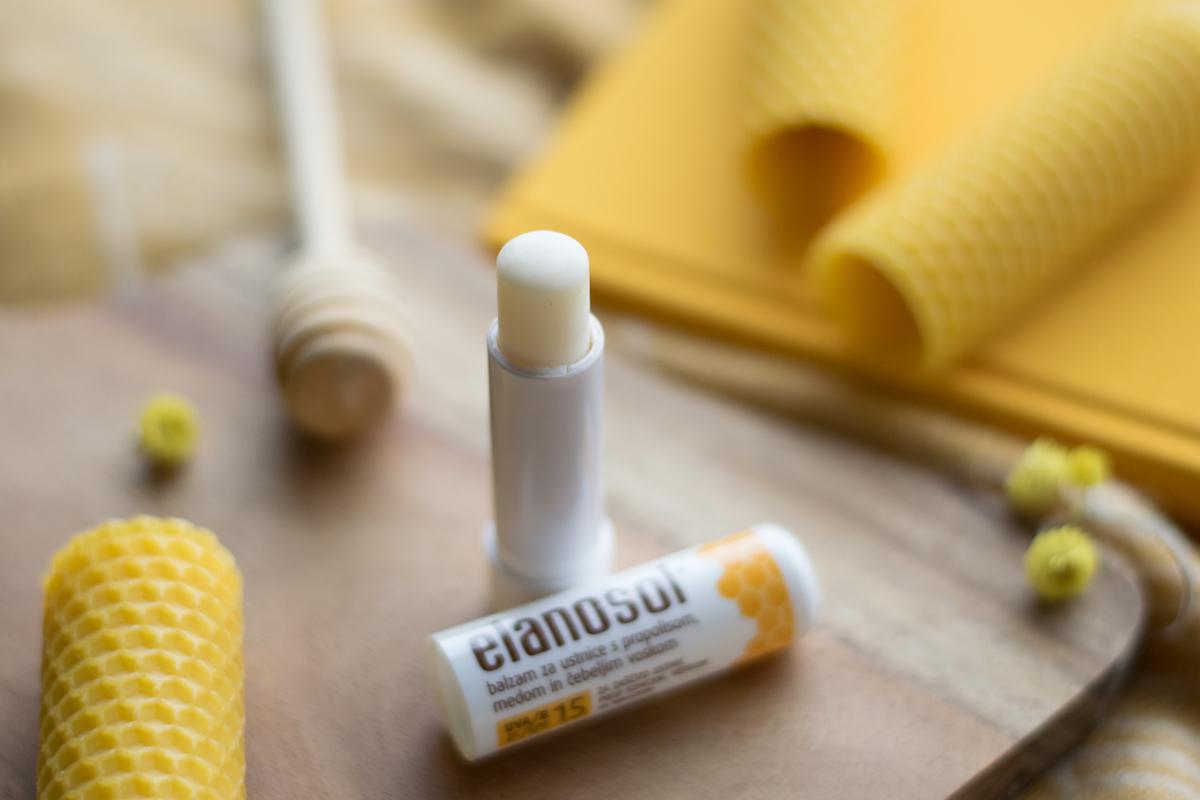 Medex Elanosol balzam za ustnice z medom čebelji vosek propolis Beautyfull Blog 