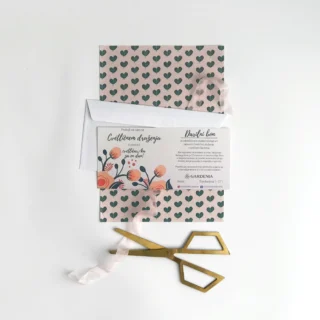 Dobri balzami za ustnice brez mineralnih olj: nova linija Elanosol iz Medexa