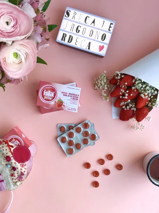 Boleče grlo pri otrocih: pomagajo pastile Isla Junior