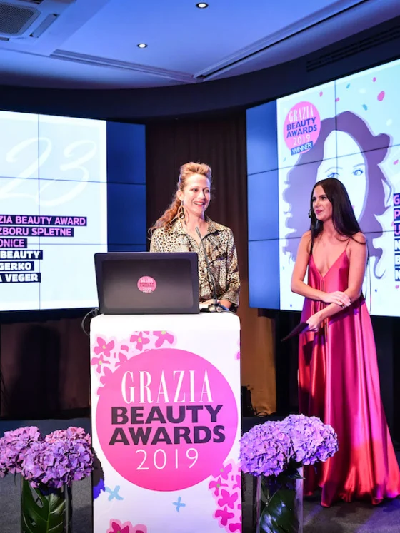 Naj lepotna blogerka je …