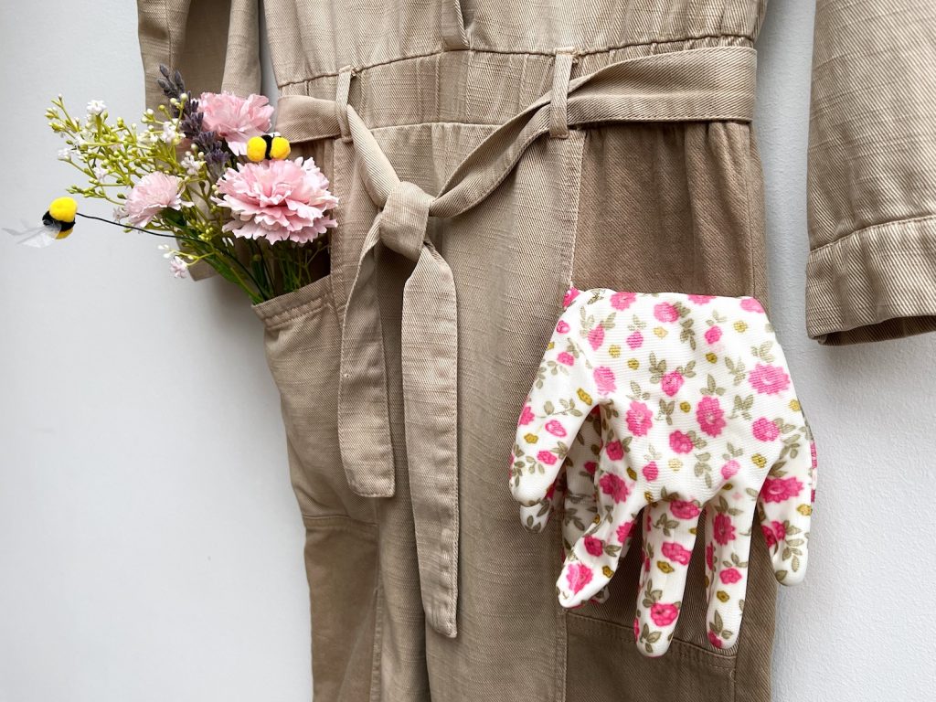 DIY kostum čebelar otroški nika veger beautyfull blog rokavice