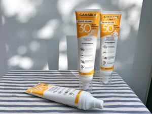 Učinkovita naravna sončna krema gamarde spf 50 deramtološka neškodljiva za otroke in občutljivo kožo
