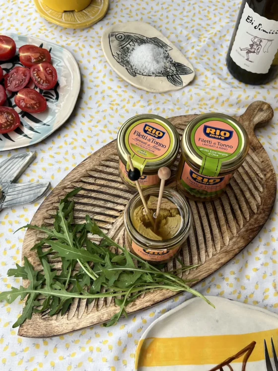 Konzerva tunine: od trajnostne izbire do odgovornega ravnanja z odpadki