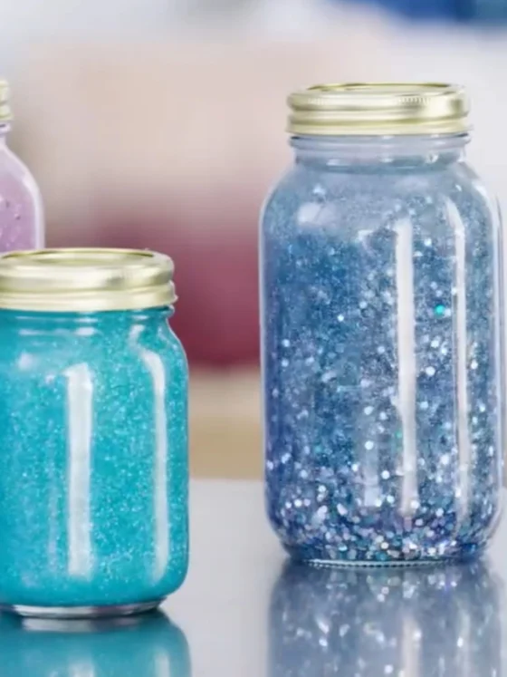 Doma imam kup plastičnih bleščic, kam z njimi? 