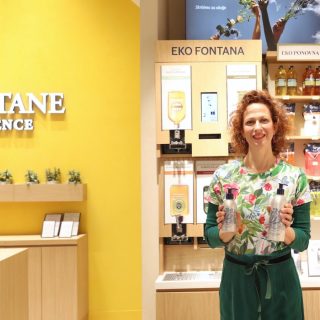 Second-hand oblačila: S prodajo naših rabljenih oblačil do ogleda mjuzikla v Londonu