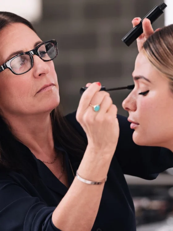 Korektor: 5 odličnih nasvetov profi visažistov o izbiri in uporabi