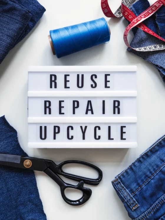 Upcikliranje: tako stara oblačila postanejo nov zaklad