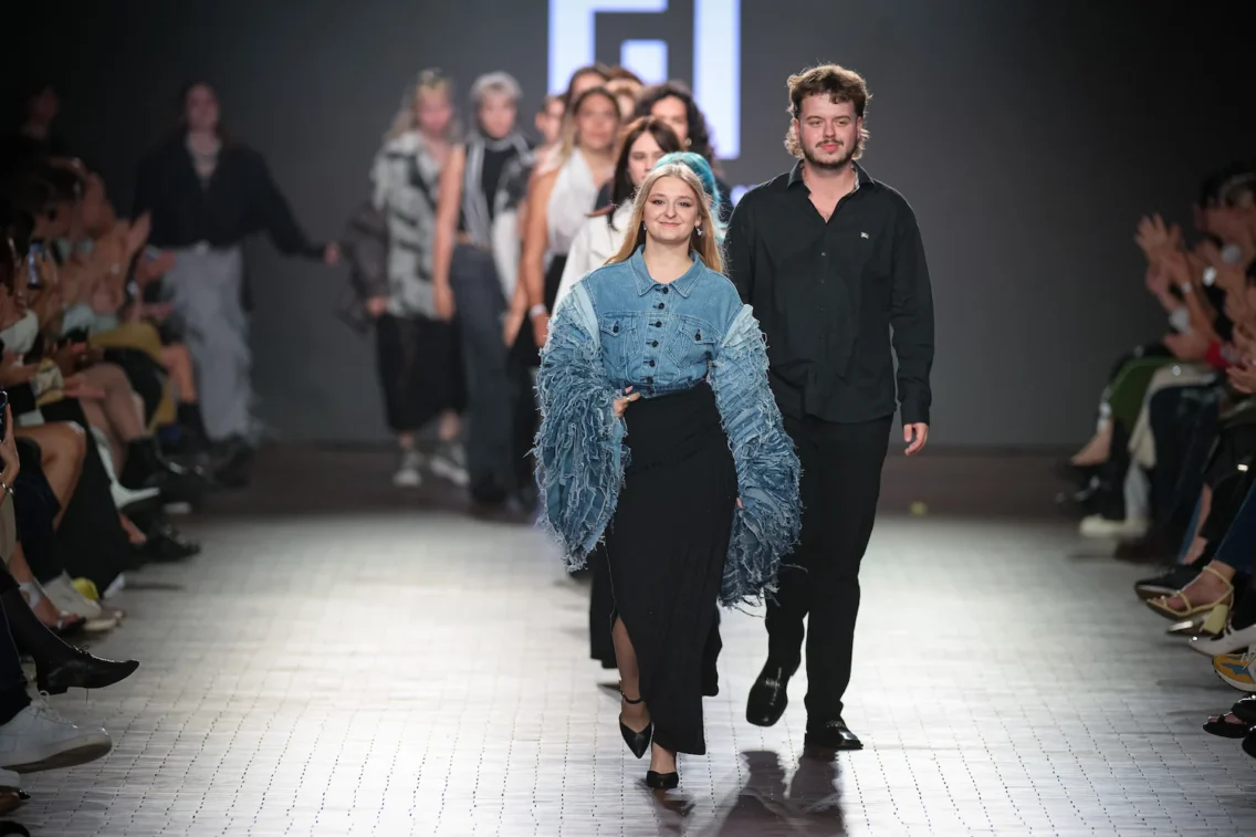 Trajnostna moda na LJFW 2024: Študentski projekti, ki navdušujejo