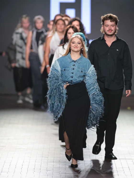 Trajnostna moda na LJFW 2024: Študentski projekti, ki navdušujejo
