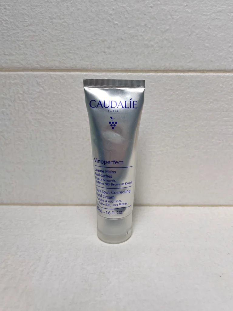Caudalie krema za roke proti pigmentnim madežem naravna kozmetika priporočilo za prvi nakup.