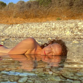 Second hand poletna moda: lanena obleka ali pajac iz 2nd Chance