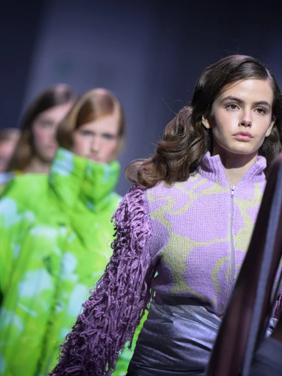 Mehki in sijoči valovi: Najlepša frizura z Ljubljanskega tedna mode + nasvet frizerke