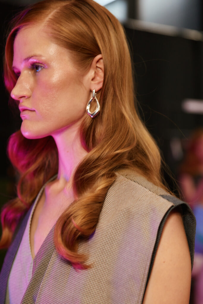 frizura mehki sijoči valovi