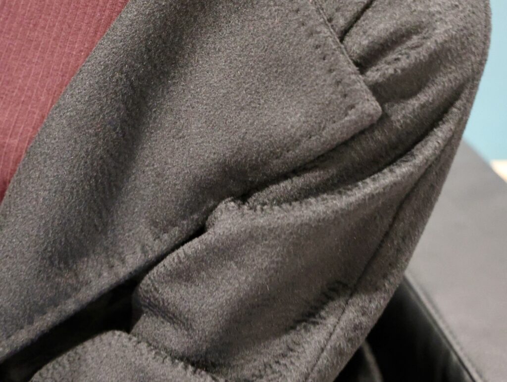 second hand oblačila max mara črn plašč kamelja volna 2nd chance nika veger