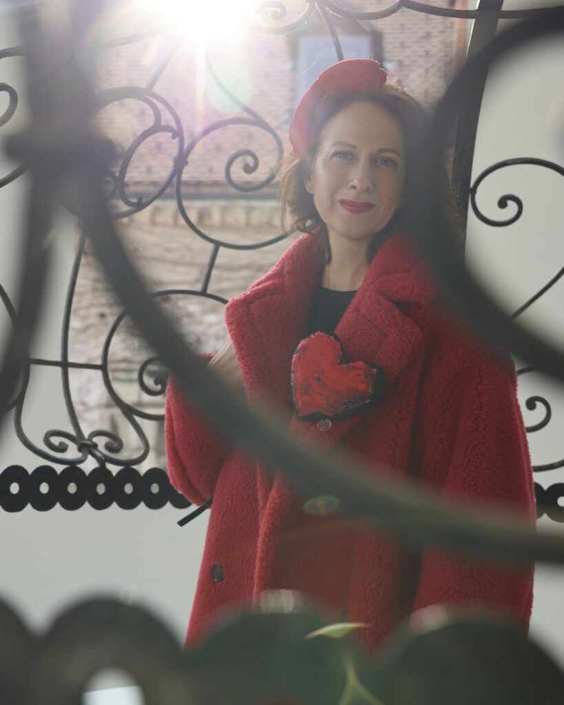 second hand oblačila max mara plašč teddy rdeč 2nd chance nika veger fužinski grad trajnostna moda