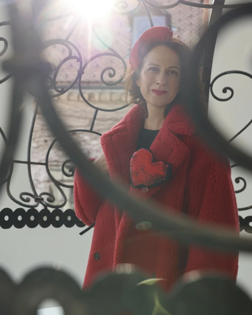 second hand oblačila max mara plašč teddy rdeč 2nd chance nika veger fužinski grad trajnostna moda