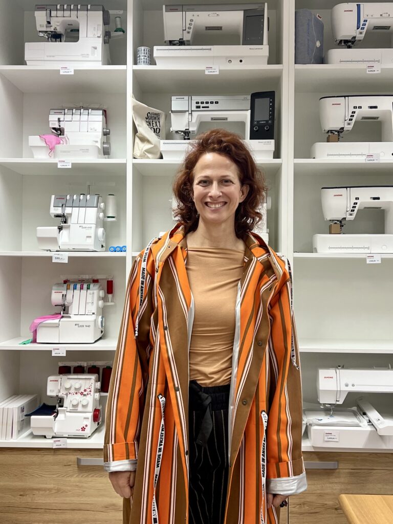 nasvet v šivalni tehniki v kranju kjer je velika izbira šivlanih in vezilnih strojev janome