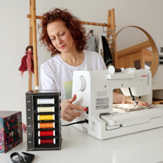 Janome Memory Craft 1000 – mnenje po dveh mesecih uporabe (izkušnja iz prve roke)