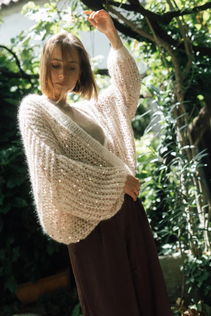 Elegant knitwear from Wool Knittka made of natural fibers like cashmere and mohair.