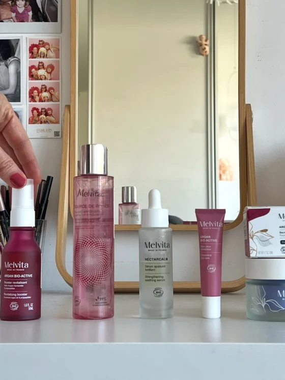 Melvita Argan Bio-Active Booster: kaj je booster, komu je namenjen in ali res izboljša navlaženost ter čvrstost kože?