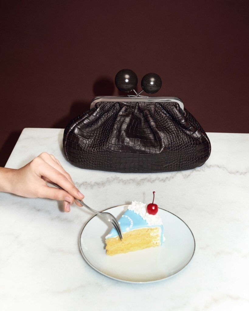 Weekend Max Mara Pasticcino torbica Re-Edition ob 10. obletnici.