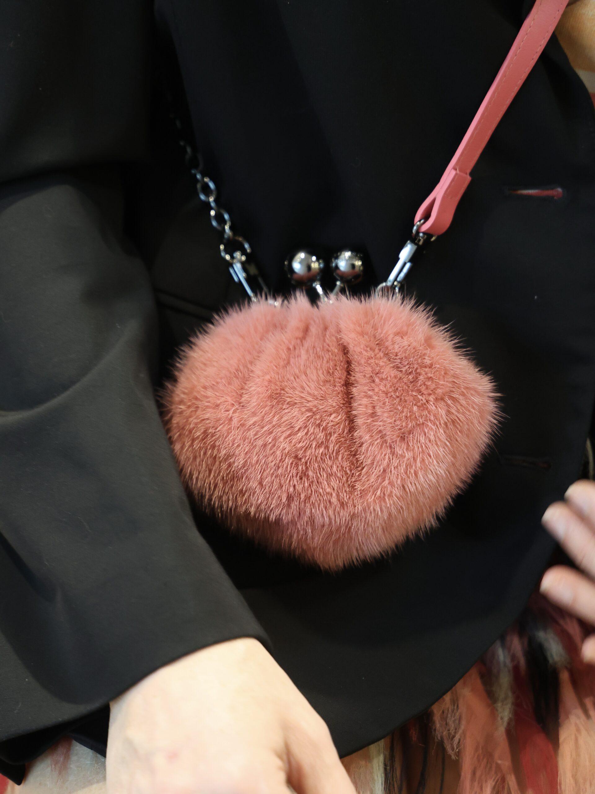 Weekend Max Mara Pasticcino torbica praznuje 10 let