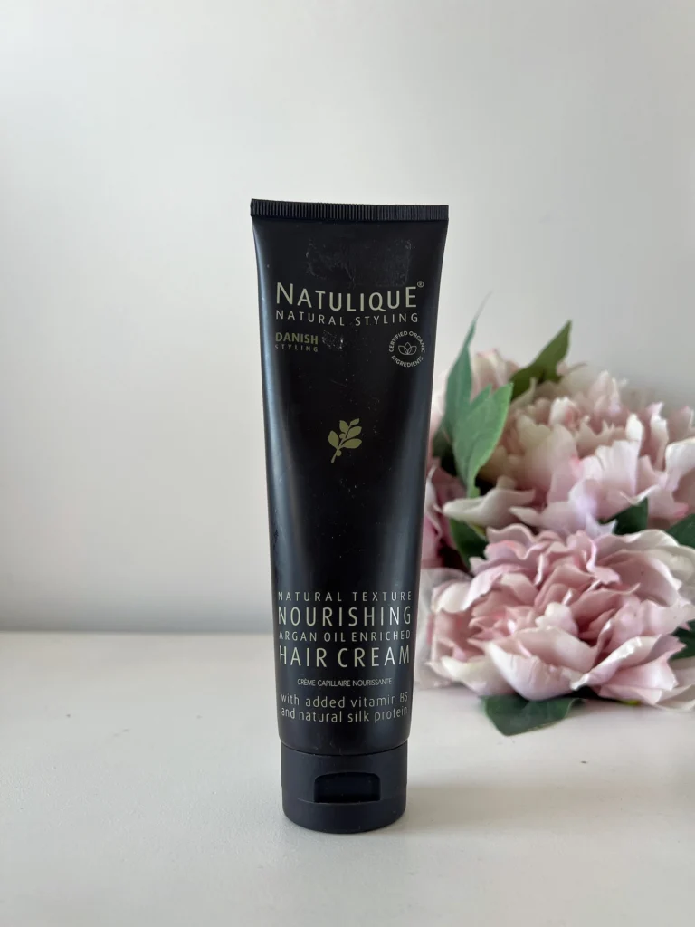 Natulique Nourishing Hair Cream leave-in krema za nego suhih las