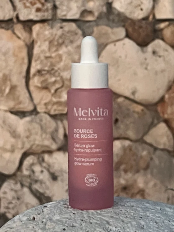 Melvita Source de Roses: moja ocena naravnega vlažilnega seruma s PHA