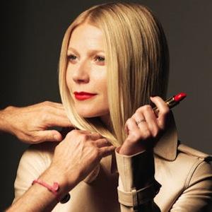 gwyneth-paltrow-red-lipstick-max-factor-bussiness-woman-look